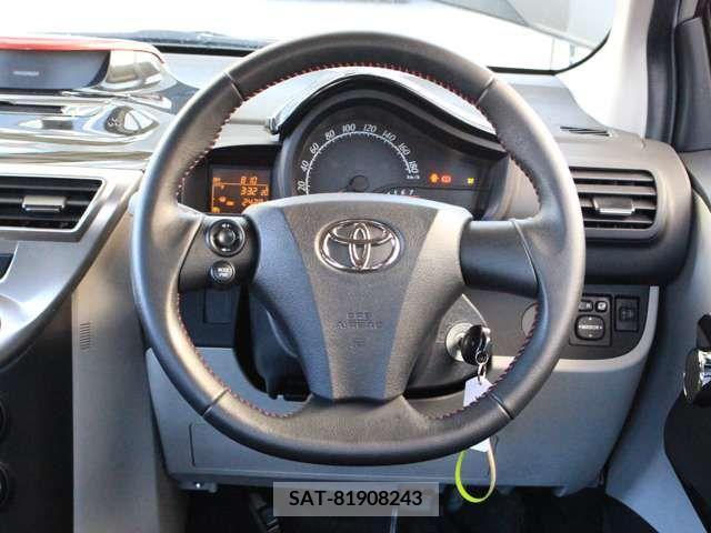 Toyota IQ 2012-03 221614-11