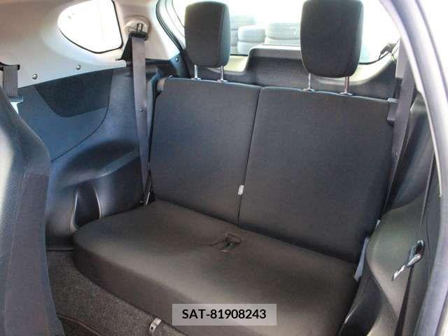 Toyota IQ 2012-03 221614-10