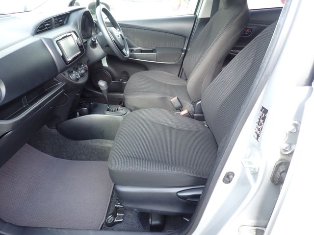 Toyota VITZ 2018-04 190137-19