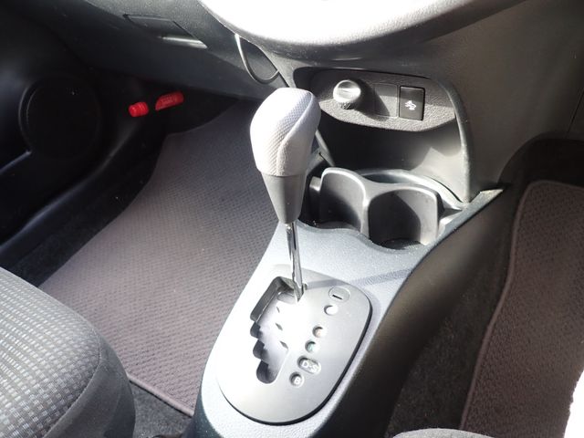 Toyota VITZ 2018-04 190137-9