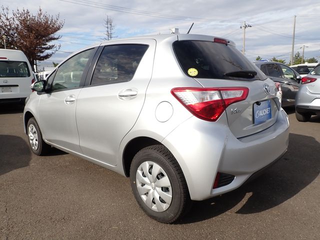 Toyota VITZ 2018-04 190137-2