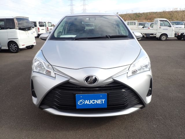 Toyota VITZ 2018-04 190137-4