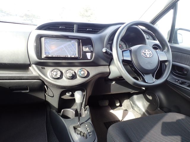 Toyota VITZ 2018-04 190137-1