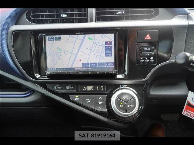 Toyota AQUA 2017-03 356088-2