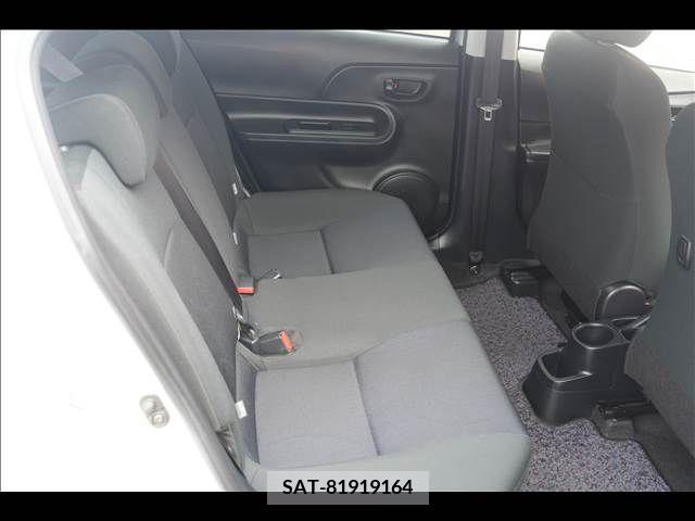 Toyota AQUA 2017-03 356088-16