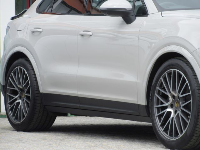 Porsche CAYENNE 2022-01 15716-5