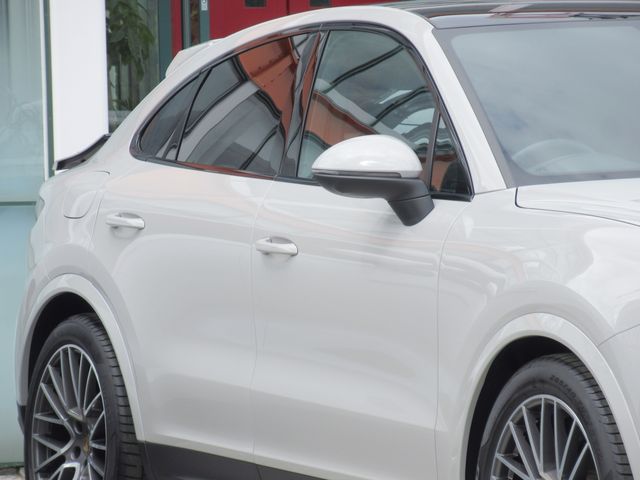 Porsche CAYENNE 2022-01 15716-7