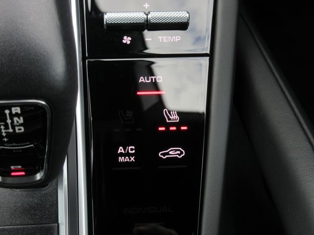 Porsche CAYENNE 2022-01 15716-28