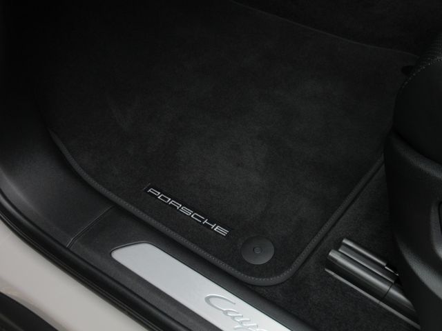 Porsche CAYENNE 2022-01 15716-20