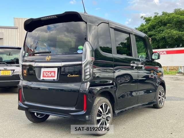 Honda N BOX CUSTOM 2019-06 338315-4