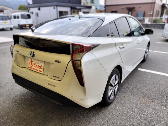 Toyota PRIUS 2016-10 186484-13