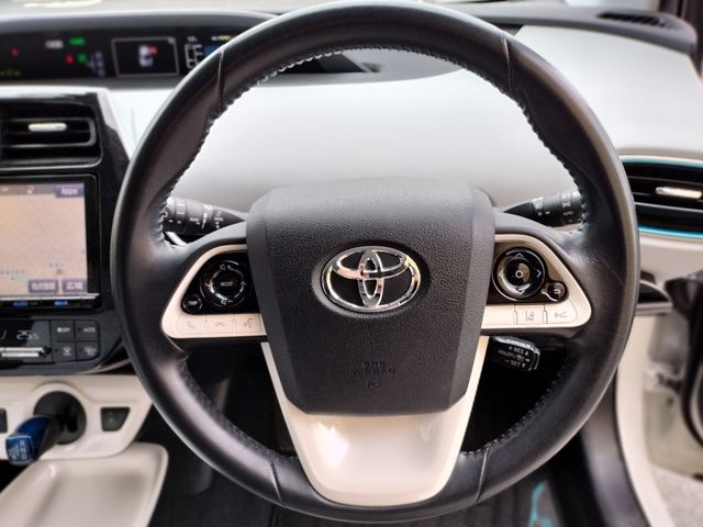 Toyota PRIUS 2016-10 186484-24