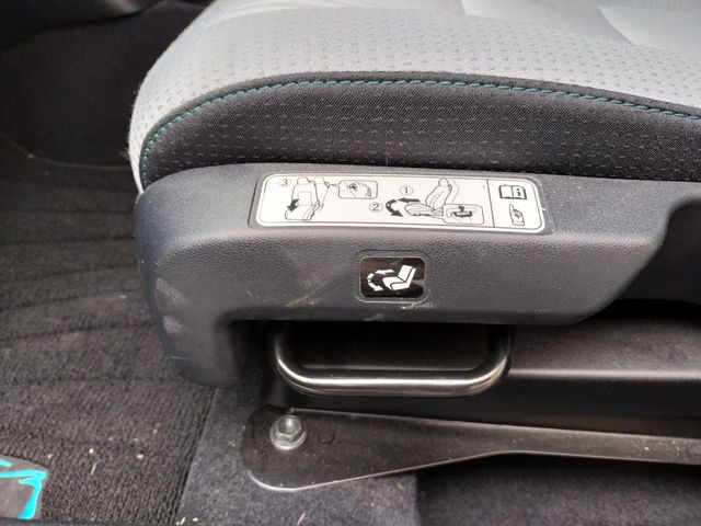 Toyota PRIUS 2016-10 186484-9