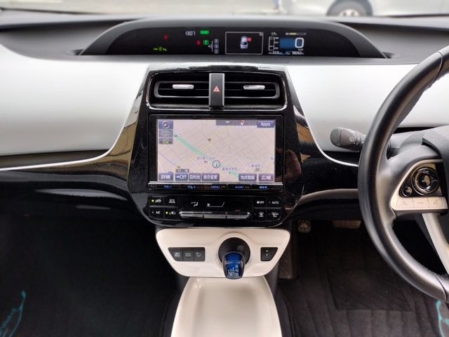 Toyota PRIUS 2016-10 186484-26