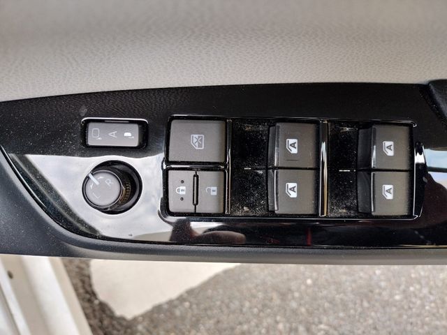 Toyota PRIUS 2016-10 186484-18