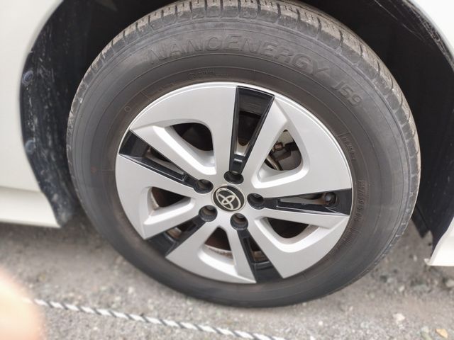 Toyota PRIUS 2016-10 186484-29