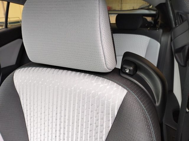 Toyota PRIUS 2016-10 186484-8