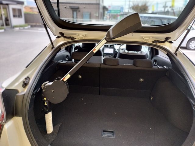 Toyota PRIUS 2016-10 186484-7