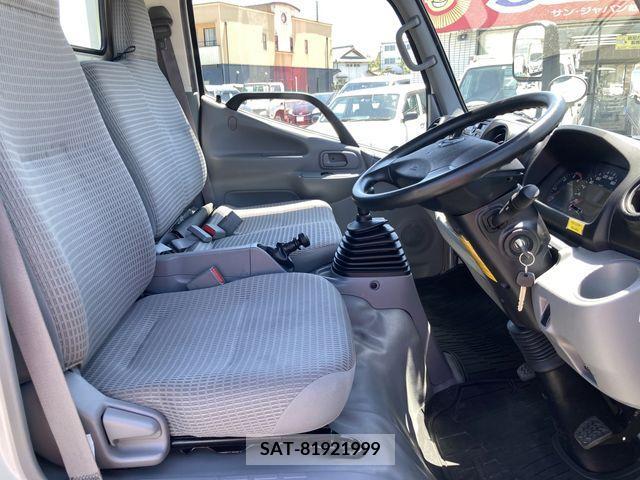 Hino DUTRO 2019-01 296722-6