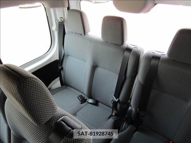 Nissan Caravan 2015-03 302272-17