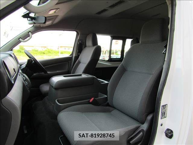 Nissan Caravan 2015-03 302272-13