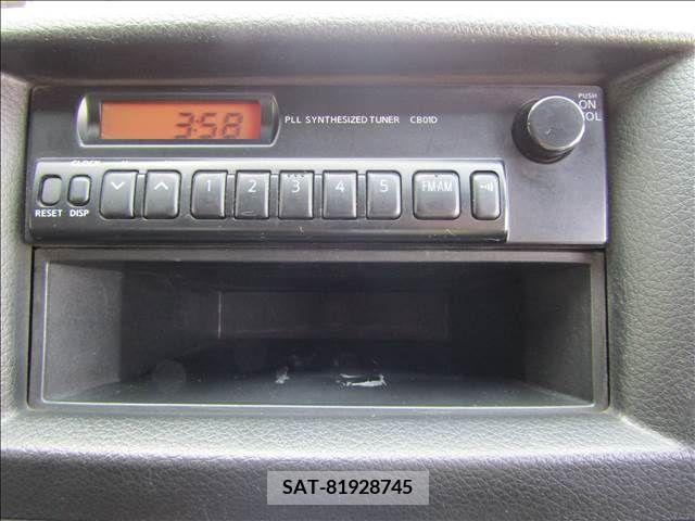 Nissan Caravan 2015-03 302272-3
