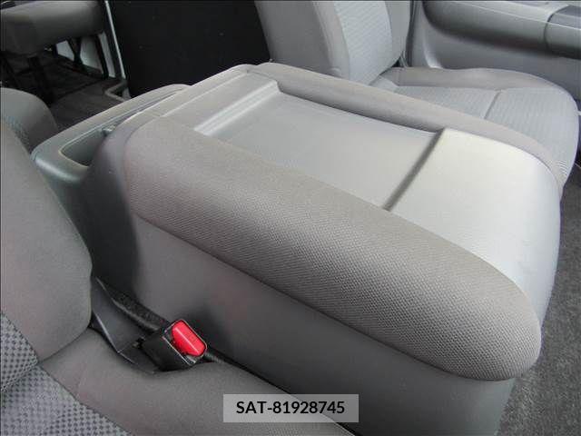 Nissan Caravan 2015-03 302272-8
