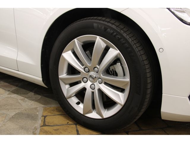 Volvo V60 2018-12 21427-28