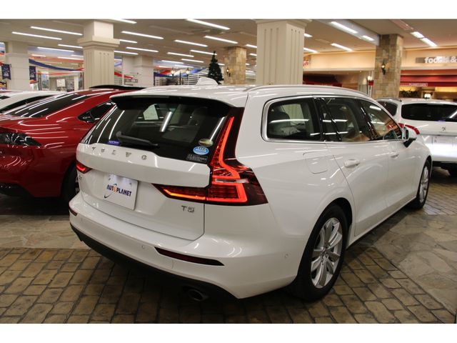 Volvo V60 2018-12 21427-23