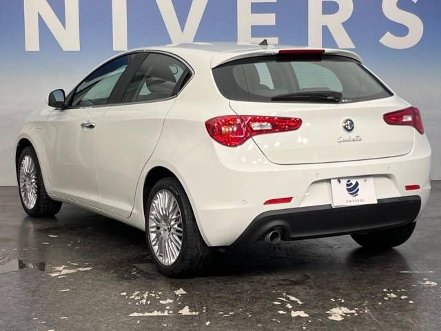 ALFA ROMEO GIULIETTA 2016-02 195299-14