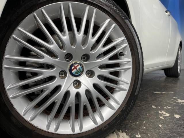ALFA ROMEO GIULIETTA 2016-02 195299-16
