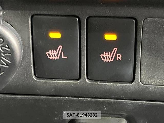 Toyota ROOMY 2022-04 339002-6