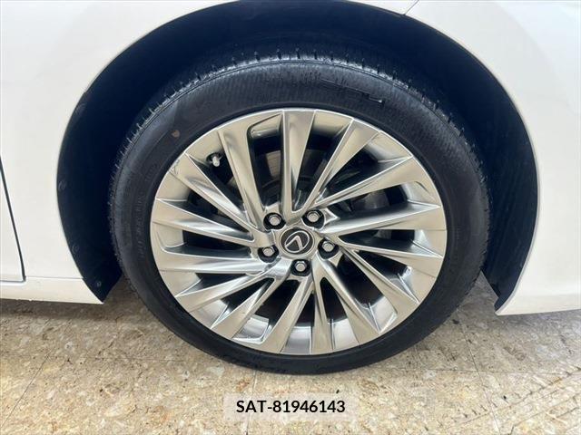 Lexus ES 2019-04 387672-12