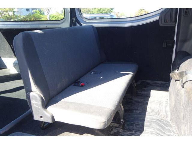 Nissan NV350 Caravan 2015-07 25084-6