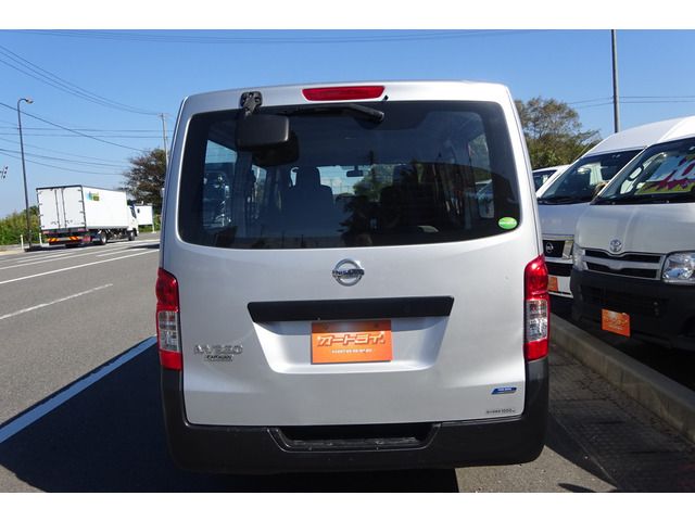 Nissan NV350 Caravan 2015-07 25084-3