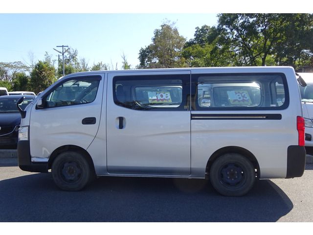Nissan NV350 Caravan 2015-07 25084-2