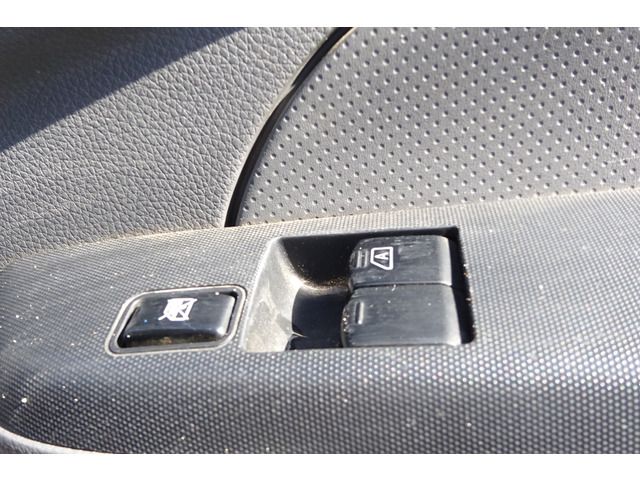 Nissan NV350 Caravan 2015-07 25084-9