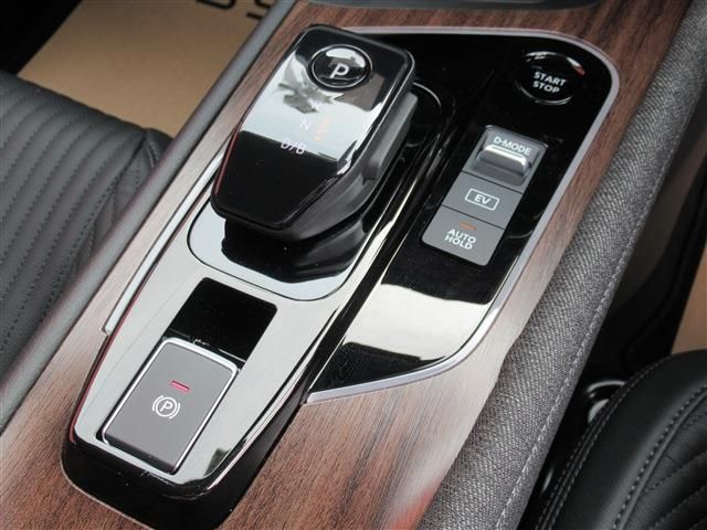 Nissan AURA 2022-11 195240-11