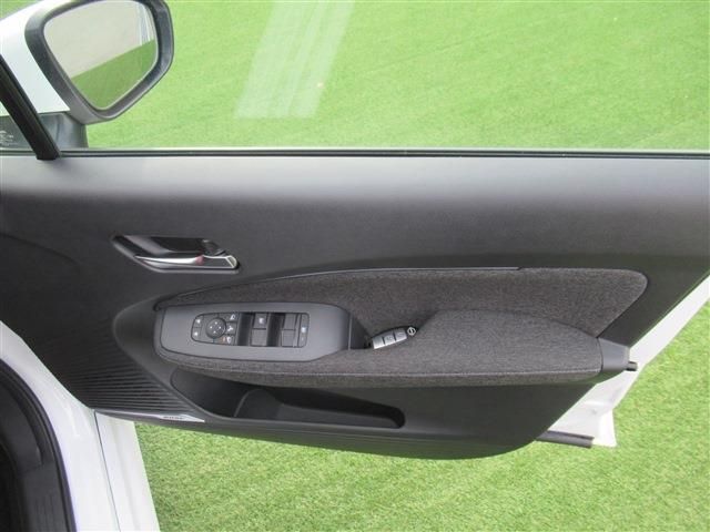 Nissan AURA 2022-11 195240-26