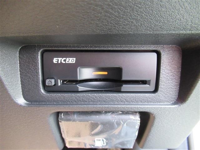 Nissan AURA 2022-11 195240-19