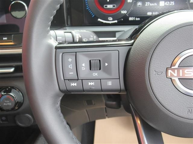 Nissan AURA 2022-11 195240-22