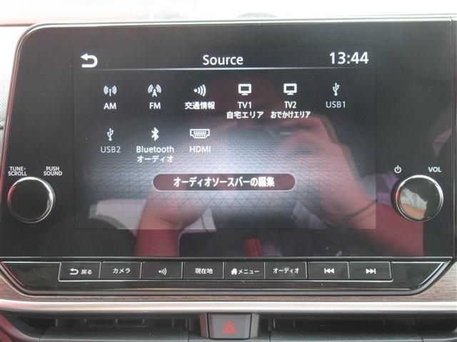 Nissan AURA 2022-11 195240-9