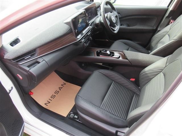 Nissan AURA 2022-11 195240-5