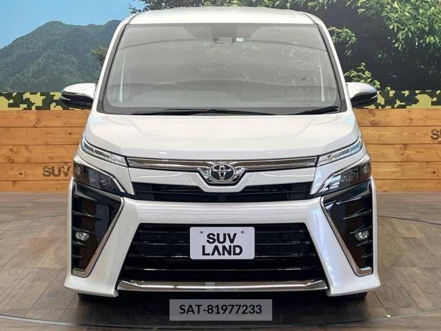 Toyota VOXY 2021-12 288921-14
