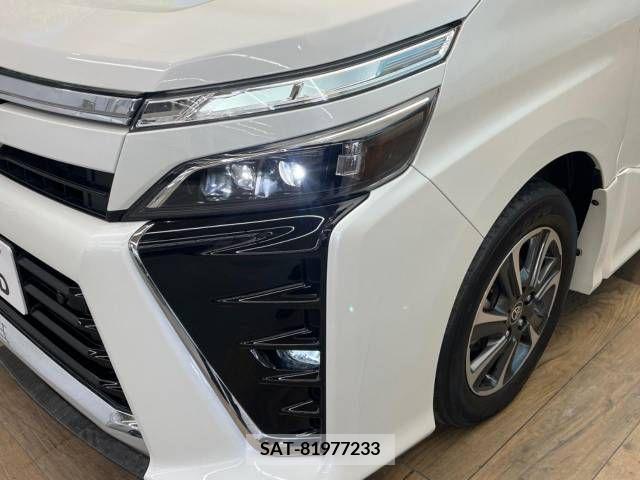 Toyota VOXY 2021-12 288921-12