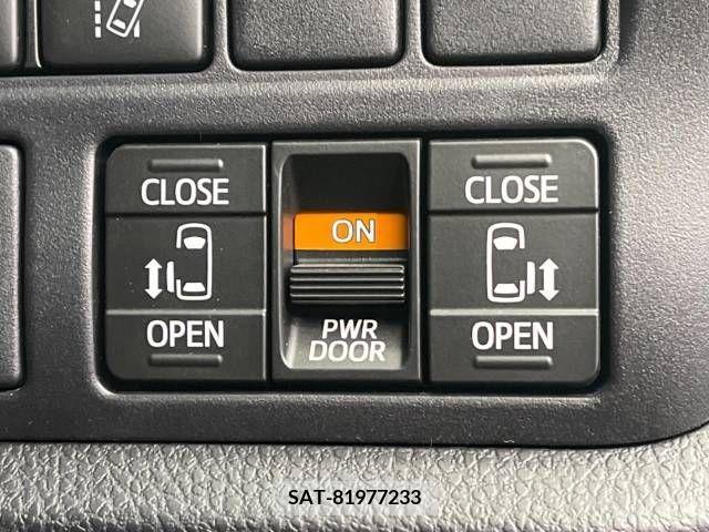 Toyota VOXY 2021-12 288921-5