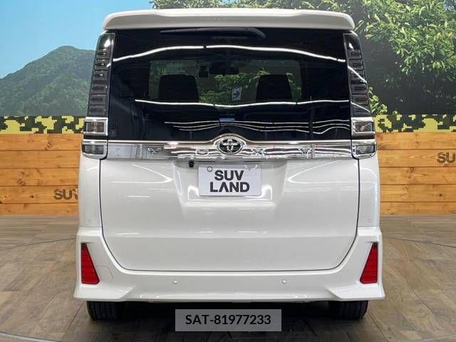Toyota VOXY 2021-12 288921-15