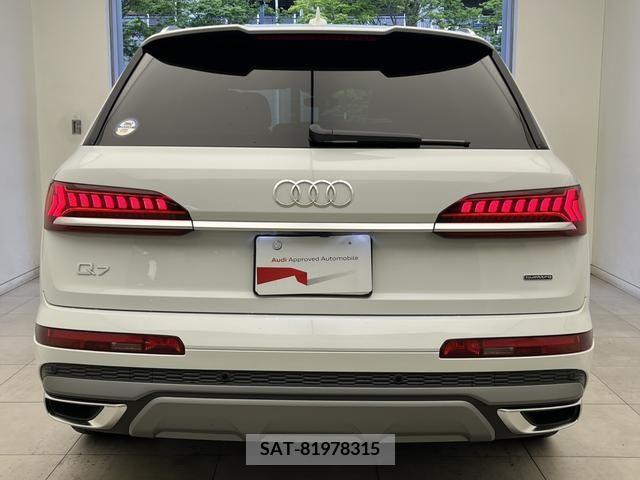 Audi Q7 2023-11 378966-3