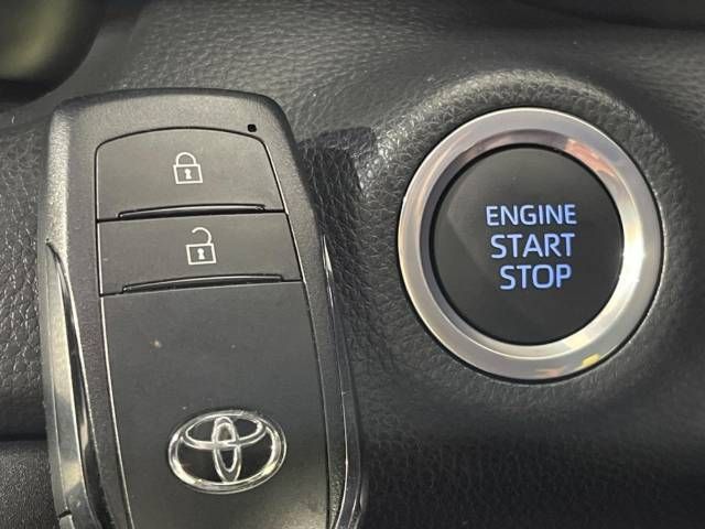 Toyota YARIS 2022-11 186558-6