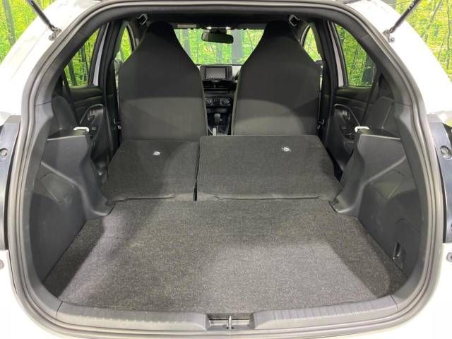 Toyota YARIS 2022-11 186558-10